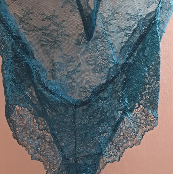 Victoria's Secret lingerie - Picture 7 of 9